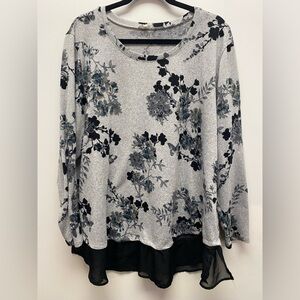 4 for $25 🌸 Maurices Floral Layered Hem Top Size 3 x 🌸